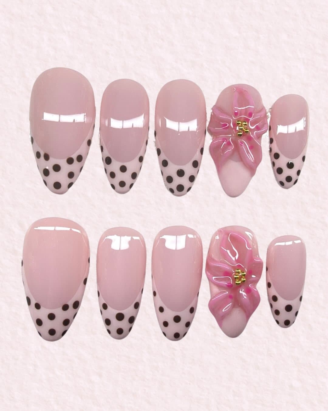 Floral polka dot frenchies 🌸