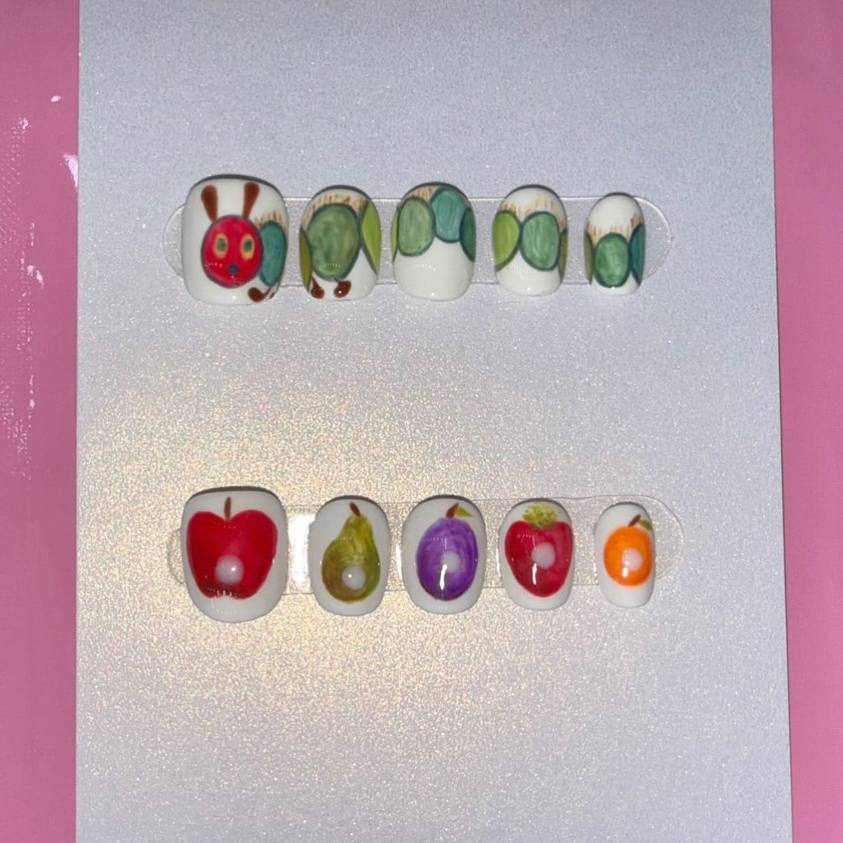 Very Hungry Caterpillar set 🐛🍎